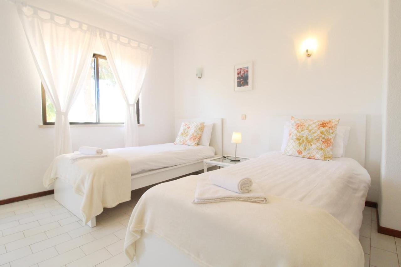 T3 Holiday Cottage Near The Beach | C225 Porches  Kültér fotó