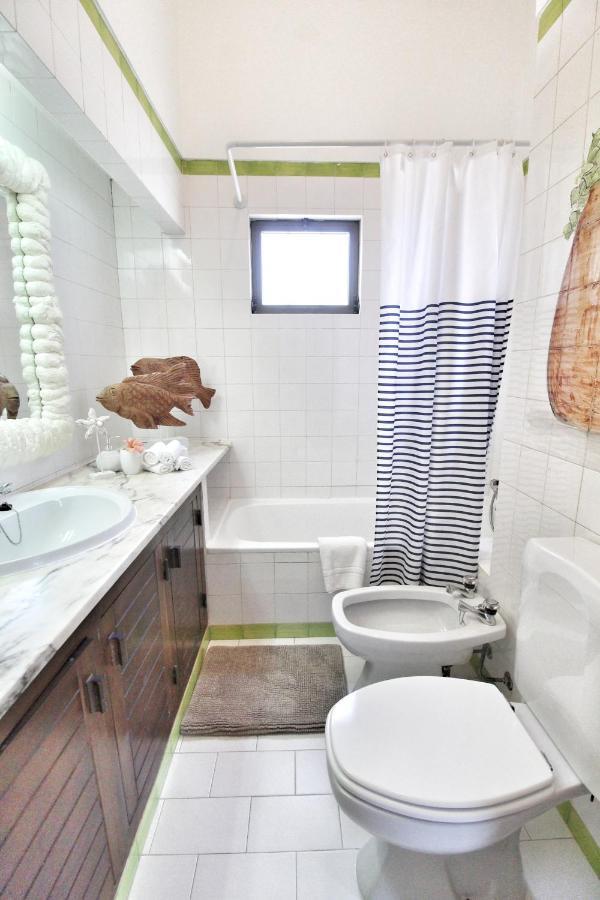 T3 Holiday Cottage Near The Beach | C225 Porches  Kültér fotó